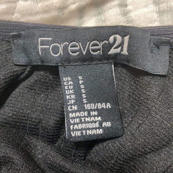 NWOT Forever21 gold and black body hugging mini - Picture 3 of 4